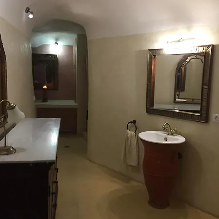 Deus Villa Éxo Goniá