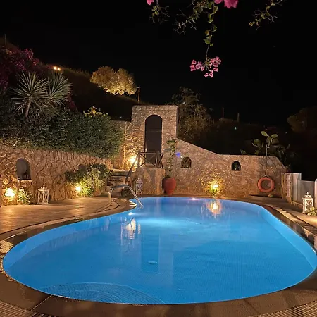 Deus Villa Éxo Goniá